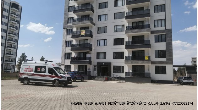 APARTMAN'DA ÇÖP KAVGASI 2 YARALI