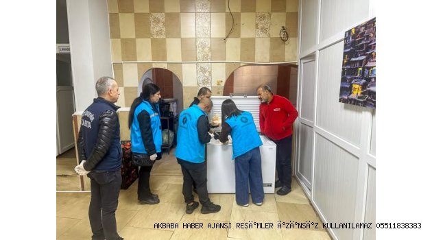 Diyarbakır'da son kullanma tarihi geçmiş 426 kilo ürün imha edildi