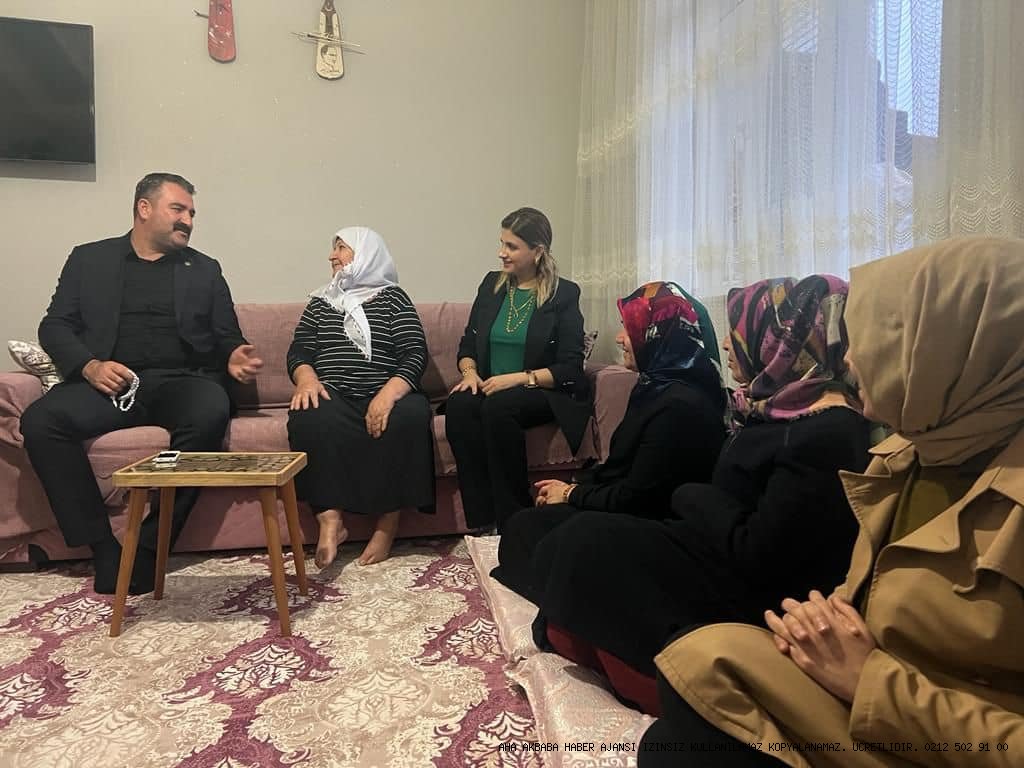 AK PARTİ hizmetlerinin yanında,Halkıyla gönül bağı kurmuş bir partidir;